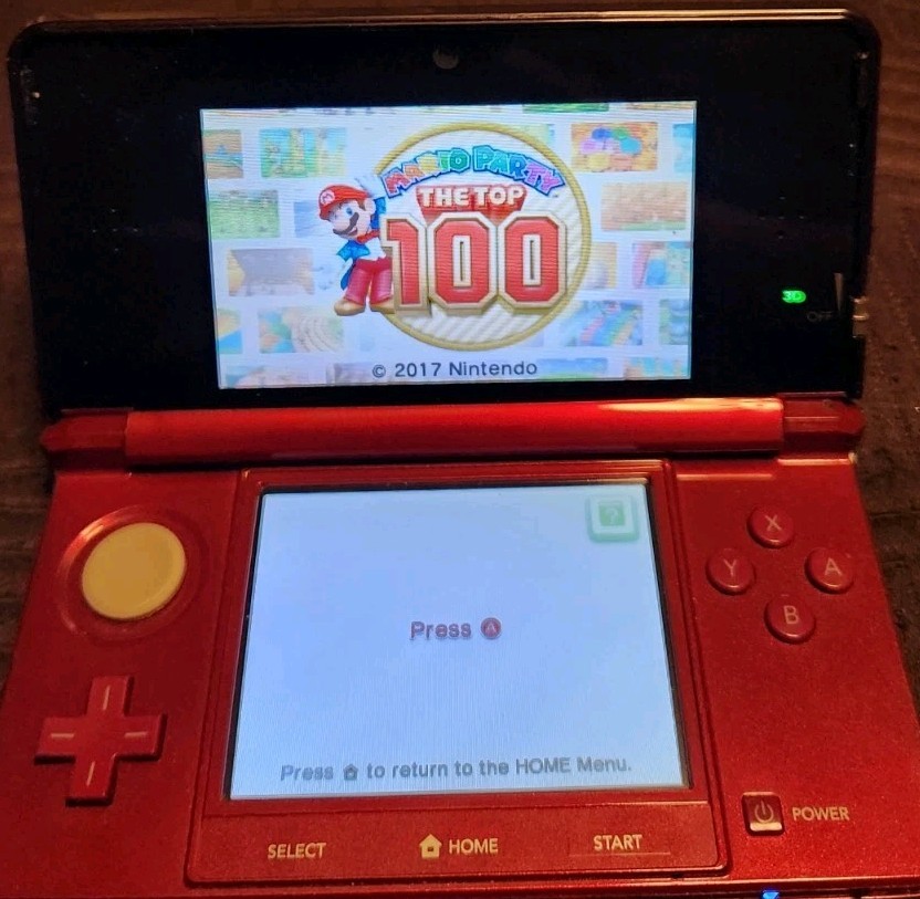 Nintendo 3DS Loaded With Extras And Multiple Games