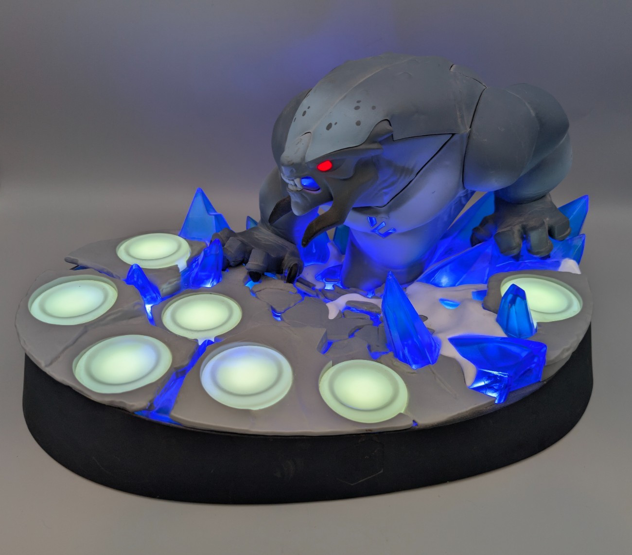 Disney Infinity 2.0 Collectors Marvel Frost Giant Beast Base Display Stand