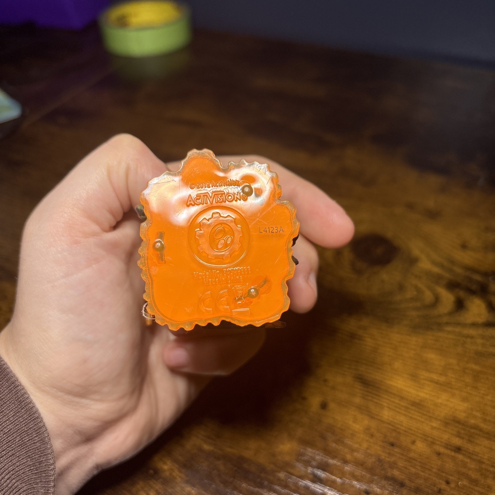 Lightcore Drobot Figure – Skylanders Giants