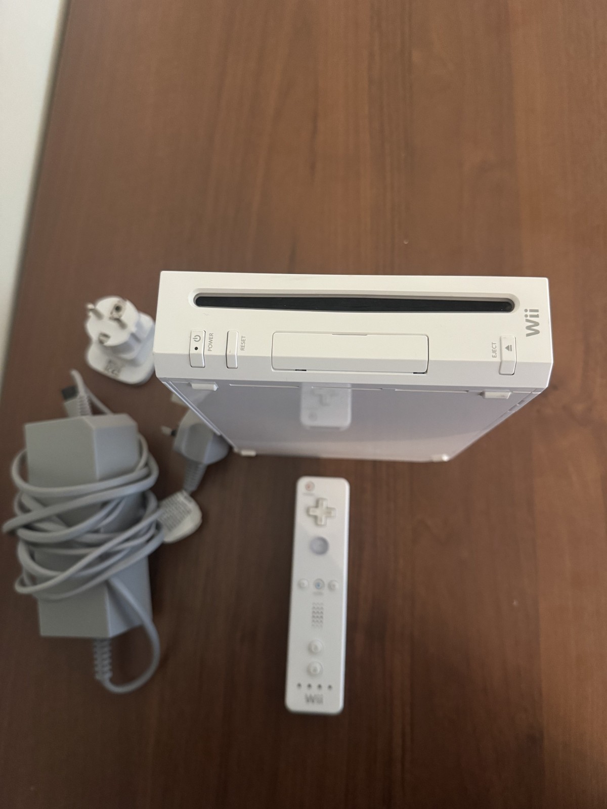 Nintendo Wii Console RVL-001 White Bundle + Original Wii Remote + Power Supply