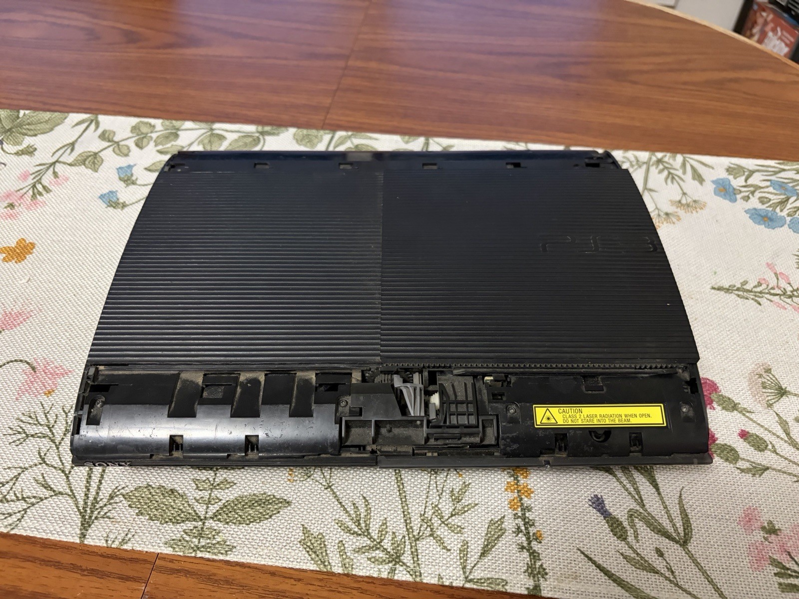 Sony PlayStation 3 Super Slim 250GB Bundle – CECH-4001B – Cosmetically Flawed