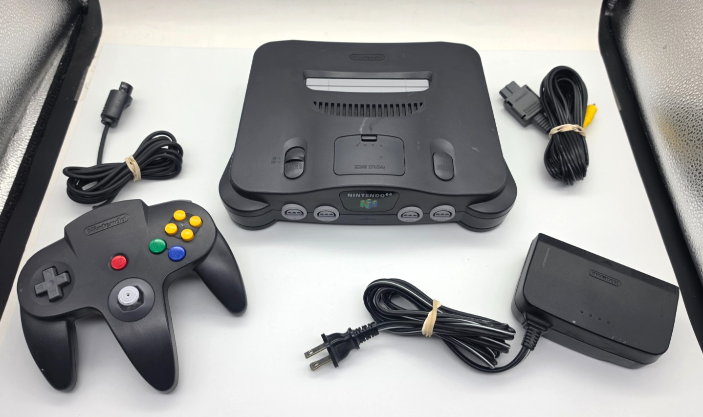 Nintendo 64 N64 Console System Bundle w/ OEM Controller & Cables