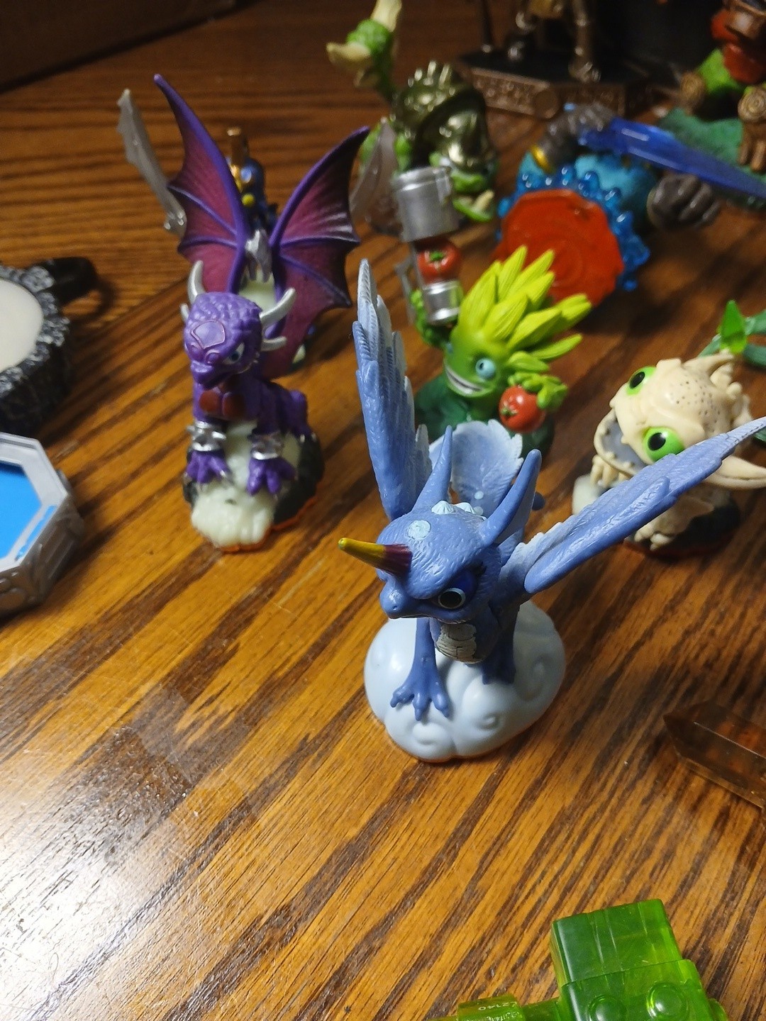 Skylanders Lot of 19 Figures, 2 Traps & Traptanium Portal – Trap Team Giants