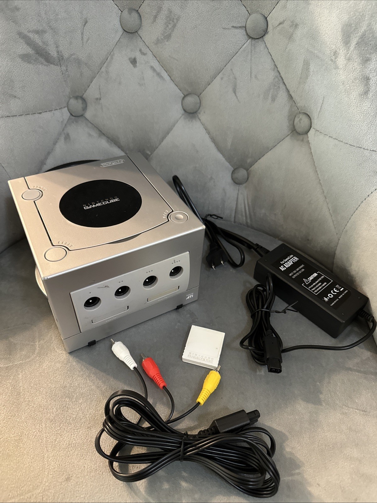 Nintendo GameCube Platinum Silver DOL-001 System Tested + Memory Card & Plugs
