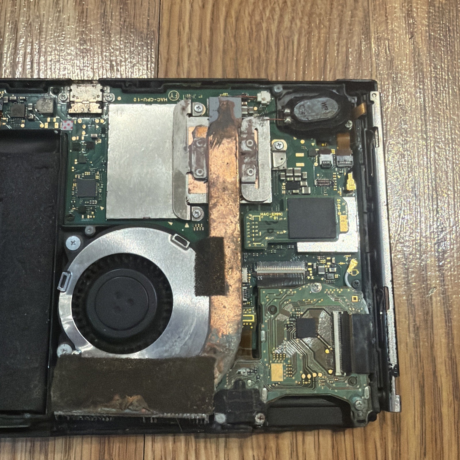 Nintendo Switch HAC-001(-01) Handheld Console Tablet Only – For Parts or Repair