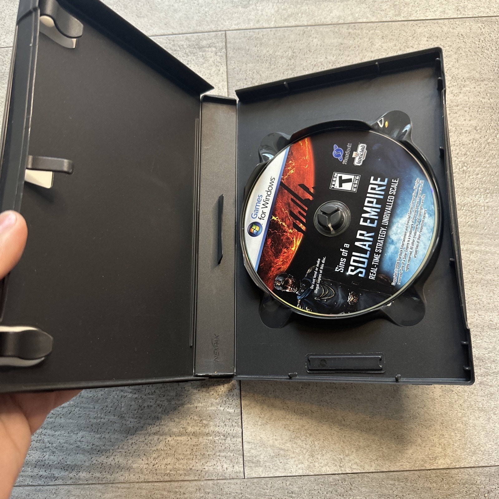 Sins of a Solar Empire (PC, 2008) Game for Windows