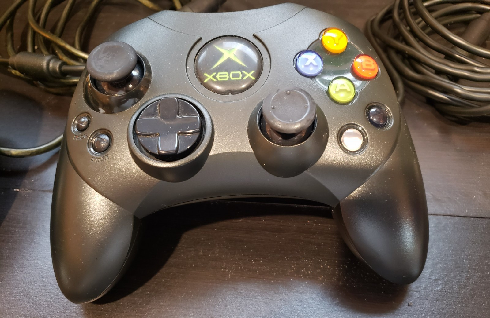 2 Xbox Microsoft Corded Controllers – S Type – Breakaway 9 ft. cords – X08-69873
