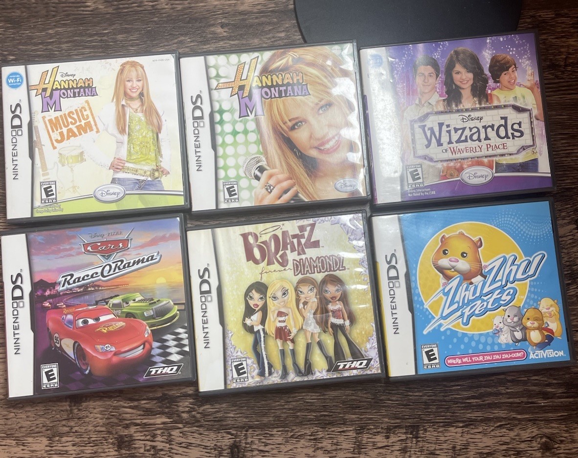 Nintendo 3DS Midnight Purple Portable Gaming Console & 35 Games