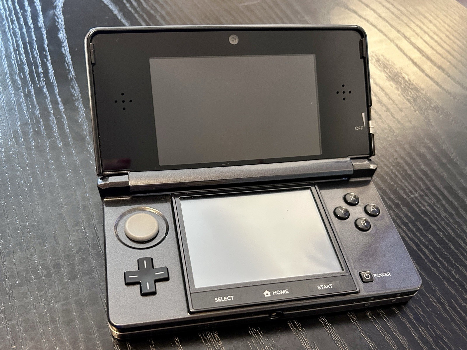 Nintendo 3DS 2G Handheld System – Cosmo Black