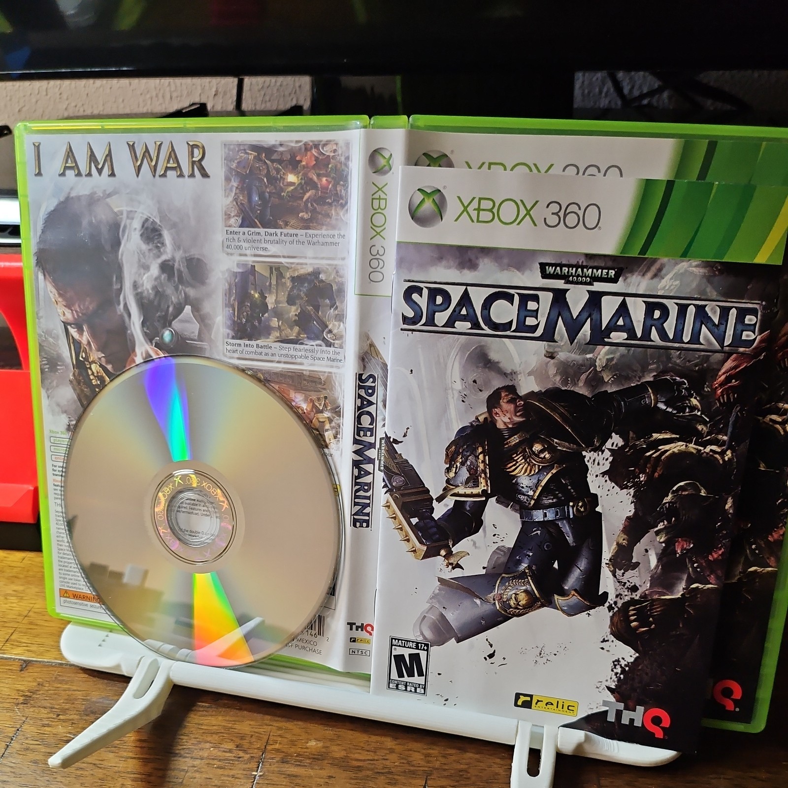 Warhammer 40,000: Space Marine (Xbox 360, 2011) COMPLETE! WORKS GREAT!