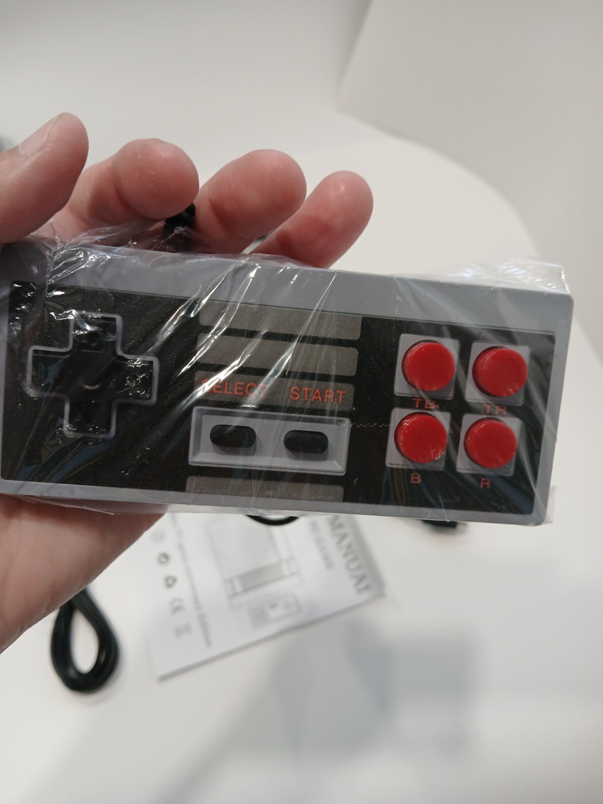 Retro FC620 Game Console Built-in Classic Games AV Output Wired Controller FC