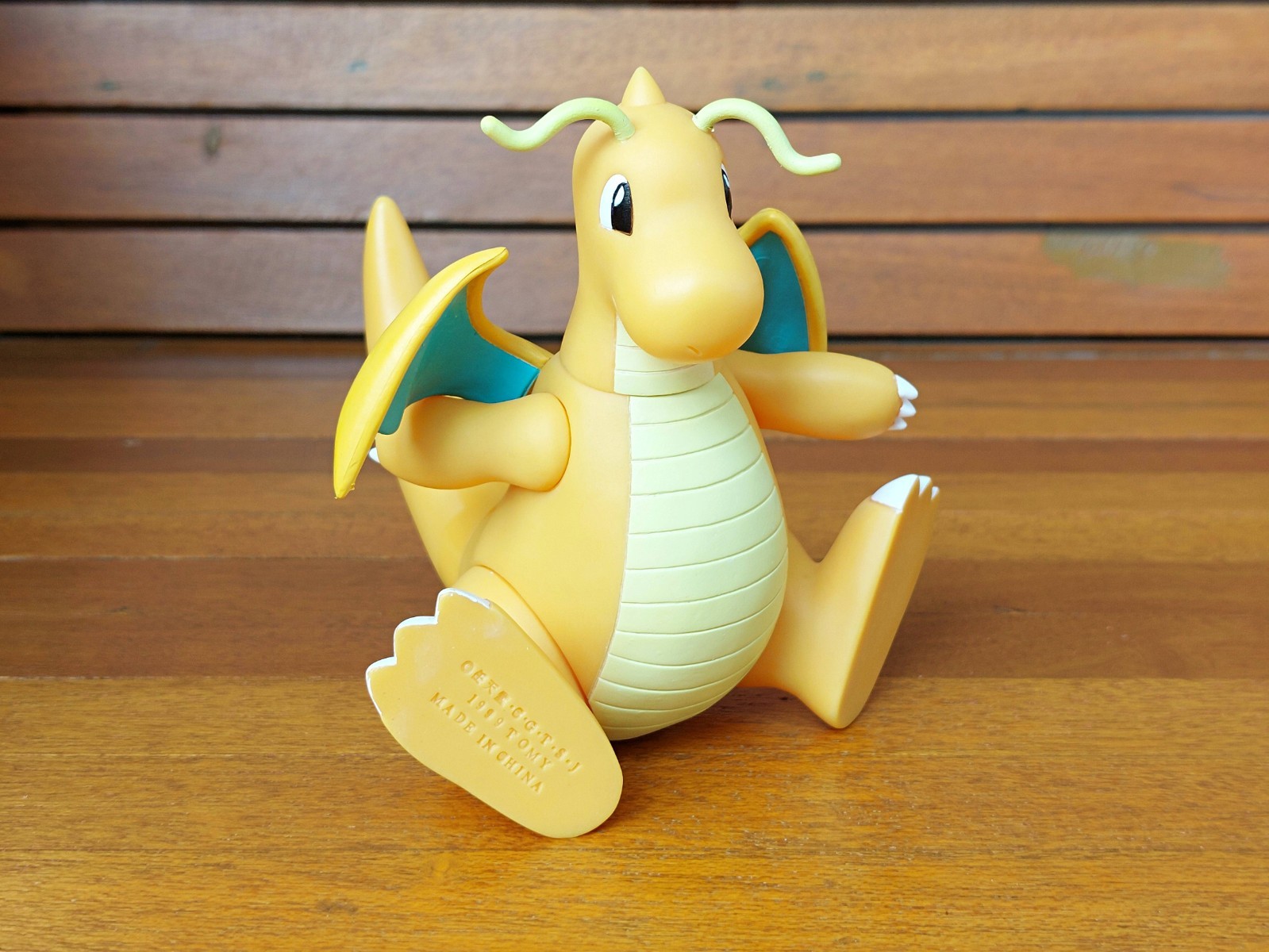 Dragonite Kairyu Pokemon Soft Vinyl DX Deluxe Figure Collection Tomy 1999 5.2in