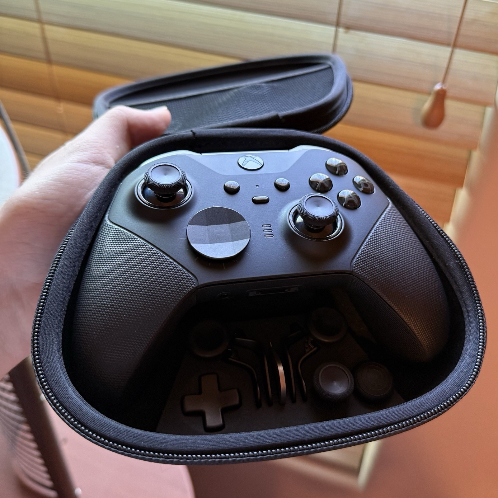 Microsoft Xbox Elite Series 2 Controller Preowned/Repaired. Comes With Packaging