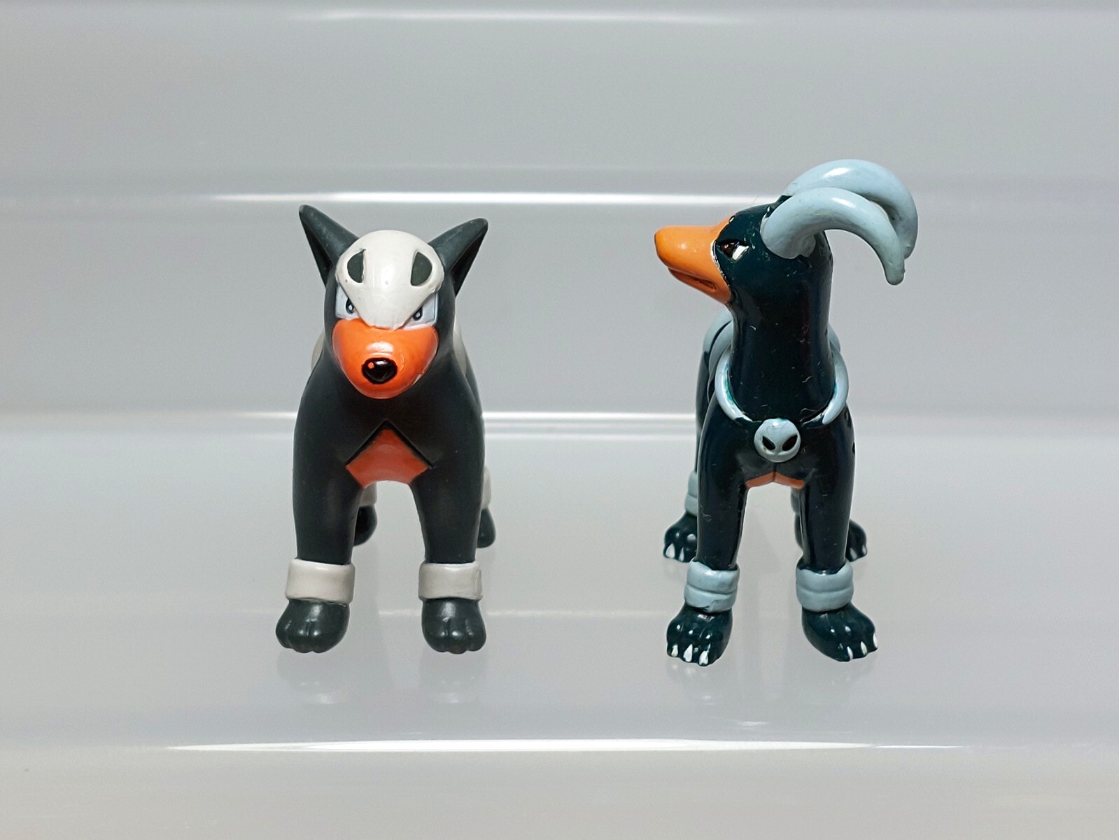 Houndoom Houndour Pokemon Monster Collection Figure Tomy Japan V03 1.6-1.8in