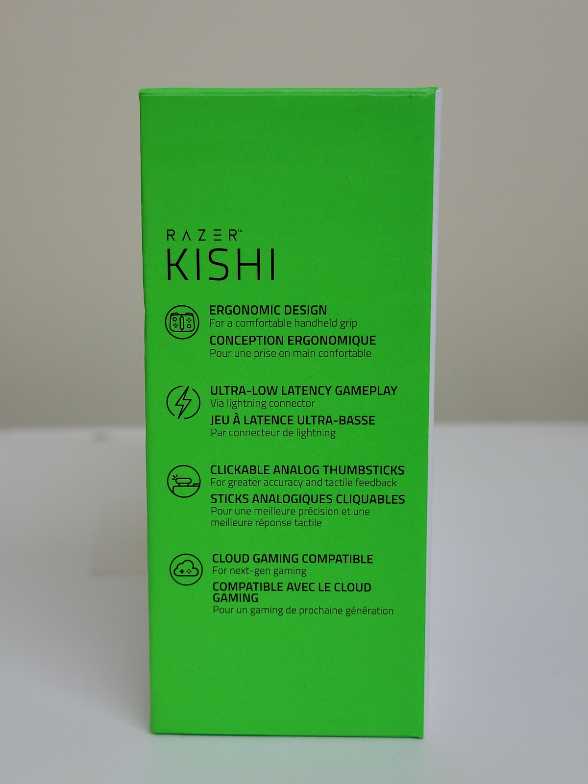 Razer Kishi – Universal Gaming Controller for iPhone – Black – Open-Box