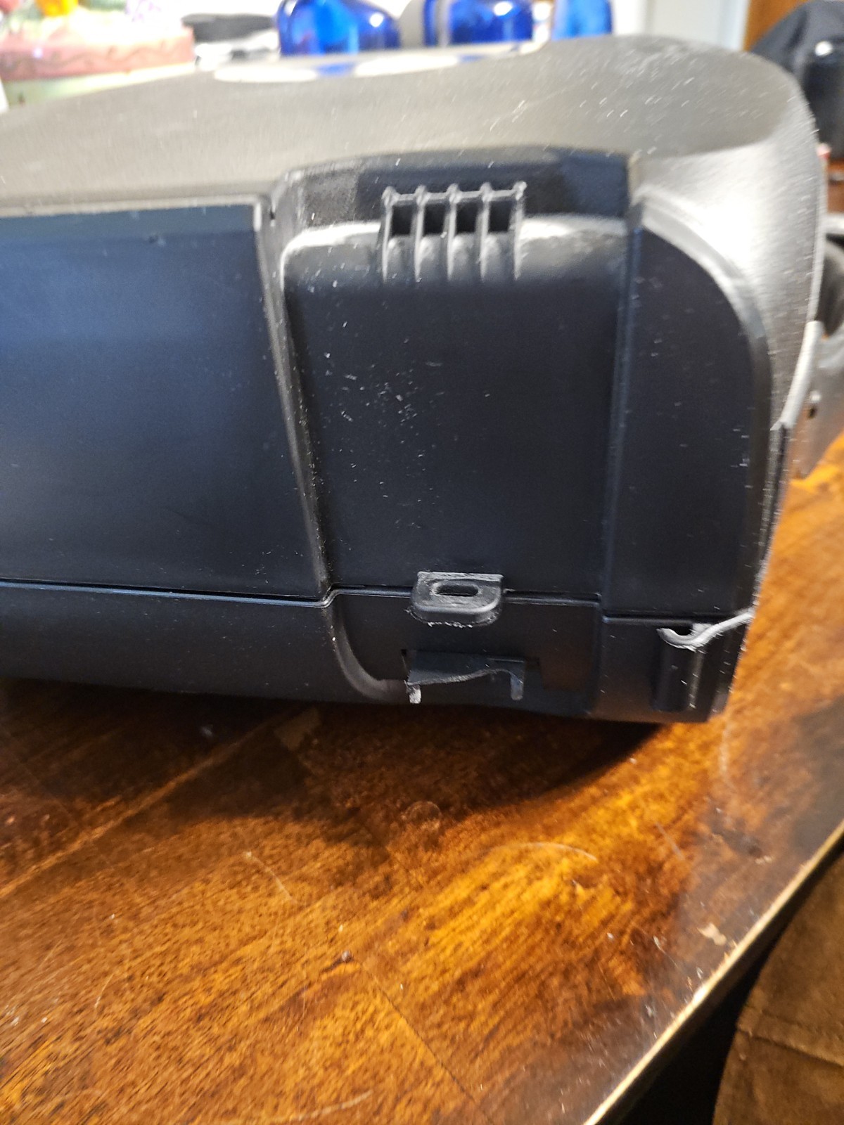 GAEMS G190 Vanguard Portable Gaming Case 19″ Monitor with Power and HDMI Remote
