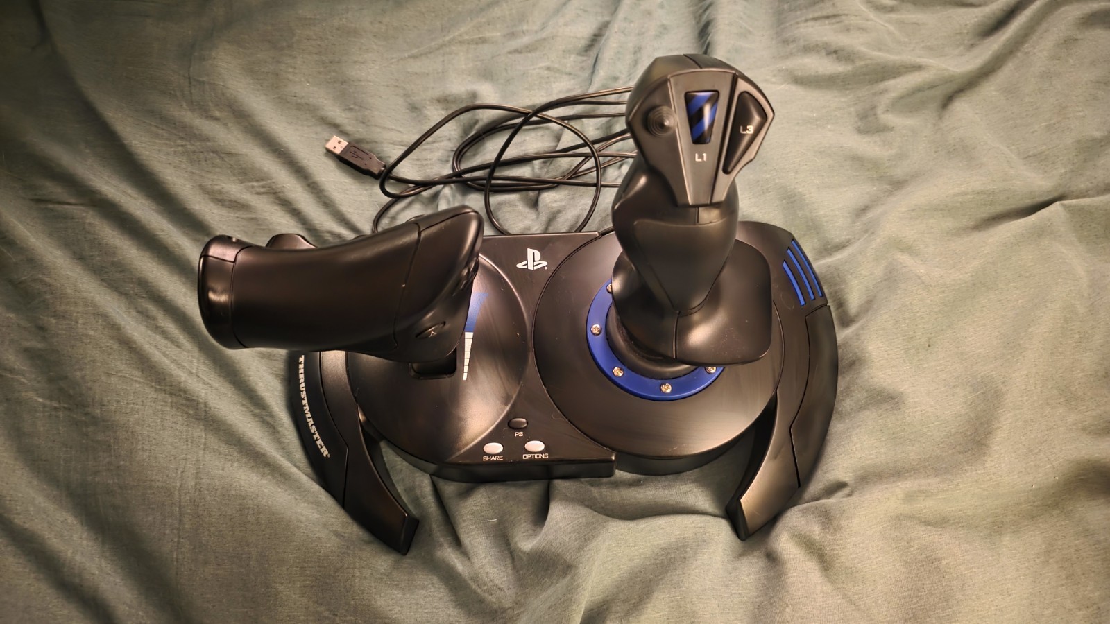 Thrustmaster T-flight Hotas 4 Joystick