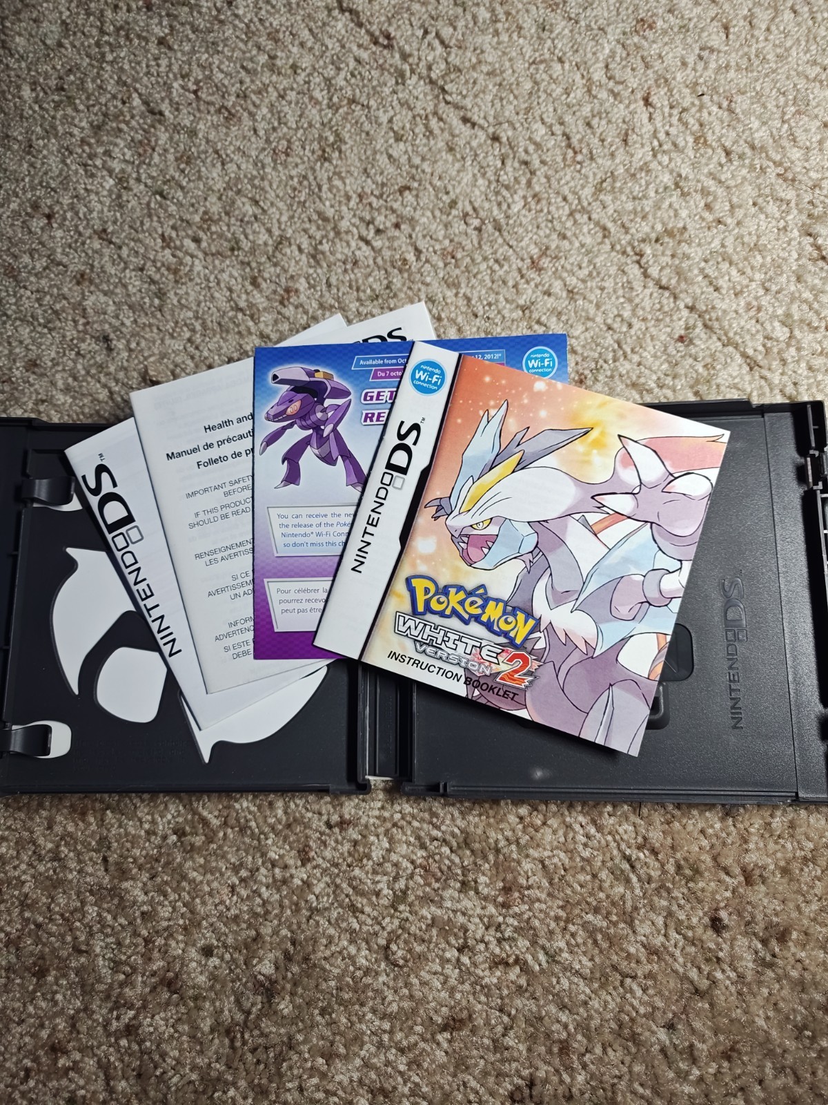 Pokemon: White Version 2 (Nintendo DS, 2012) Authentic Complete