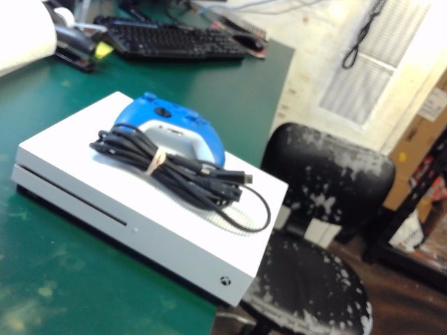 MICROSOFT XBOX ONE S 500GB (EZ2005557)