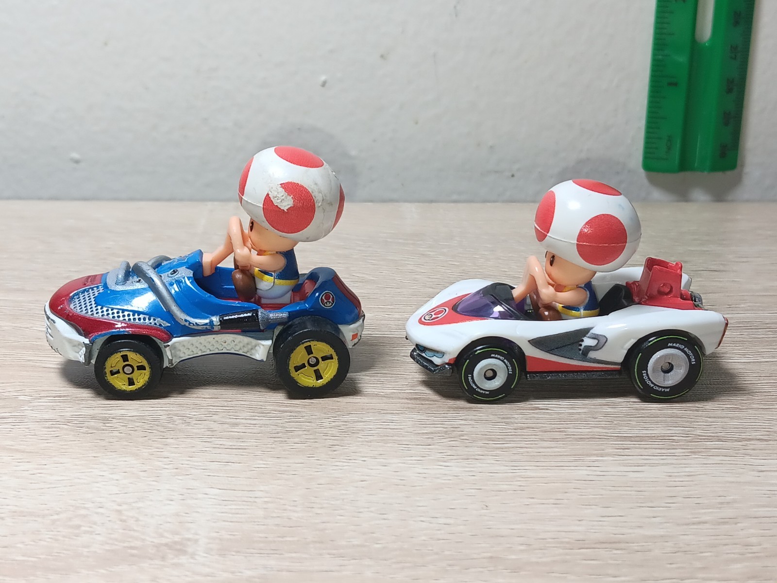 4-PK TOAD + TOADETTE Super Mario Kart Hot Wheels P-Wing Birthday Girl Sneaker