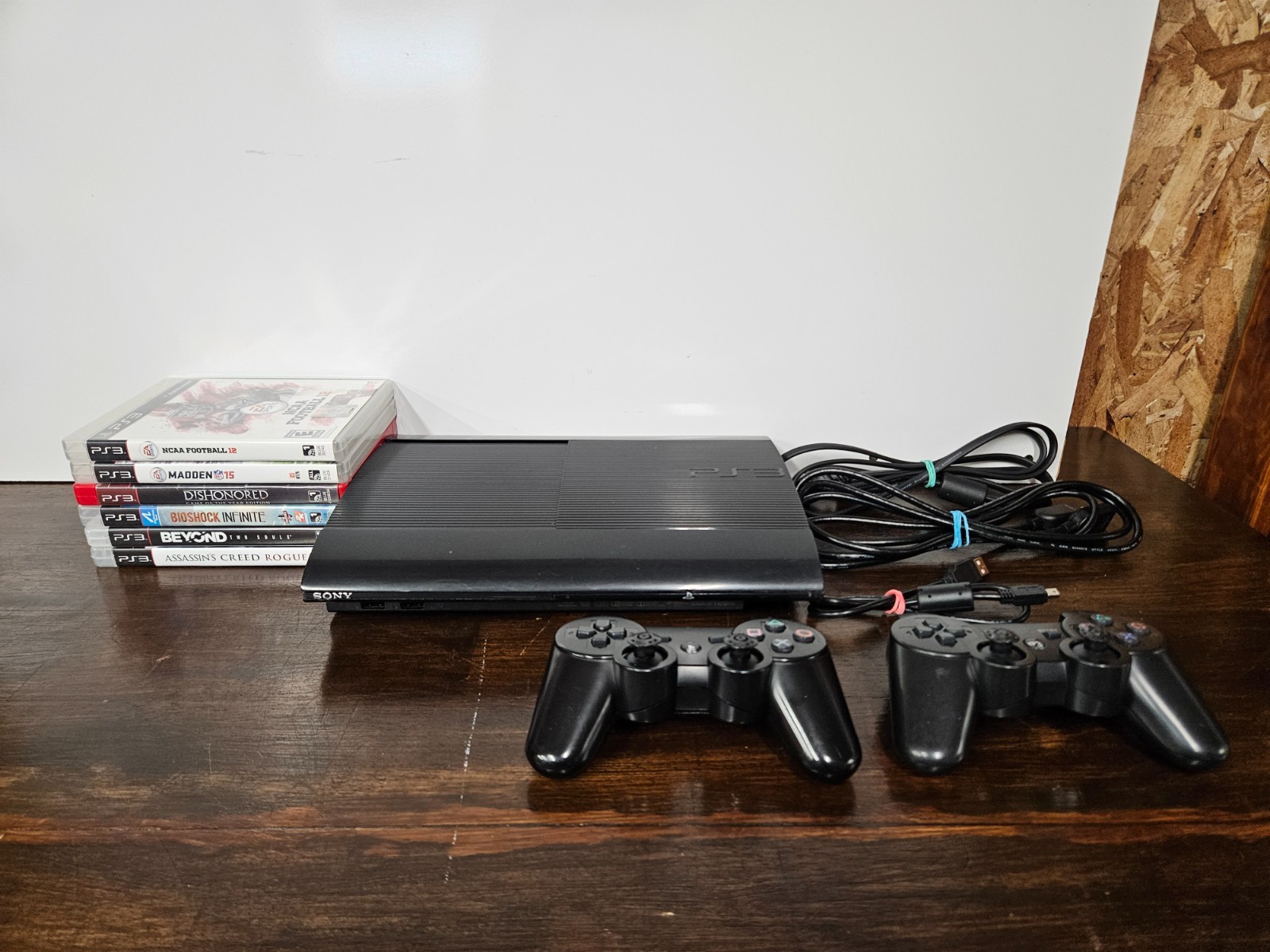 Playstation 3 Super Slim 500 GB CECH-4001C Console Bundle Version 4.86