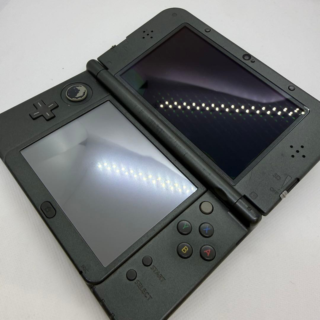 Nintendo New 3DS LL XL Black Handheld Console Japan Region Locked SD Card 0293