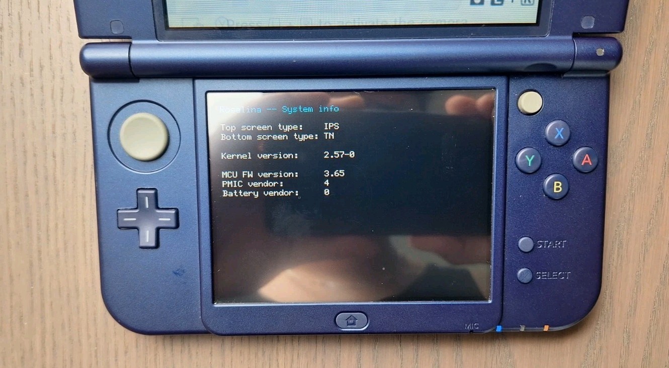 New Nintendo 3DS XL Metallic Blue Charger + 32GB SD Card | Region Free TOP IPS