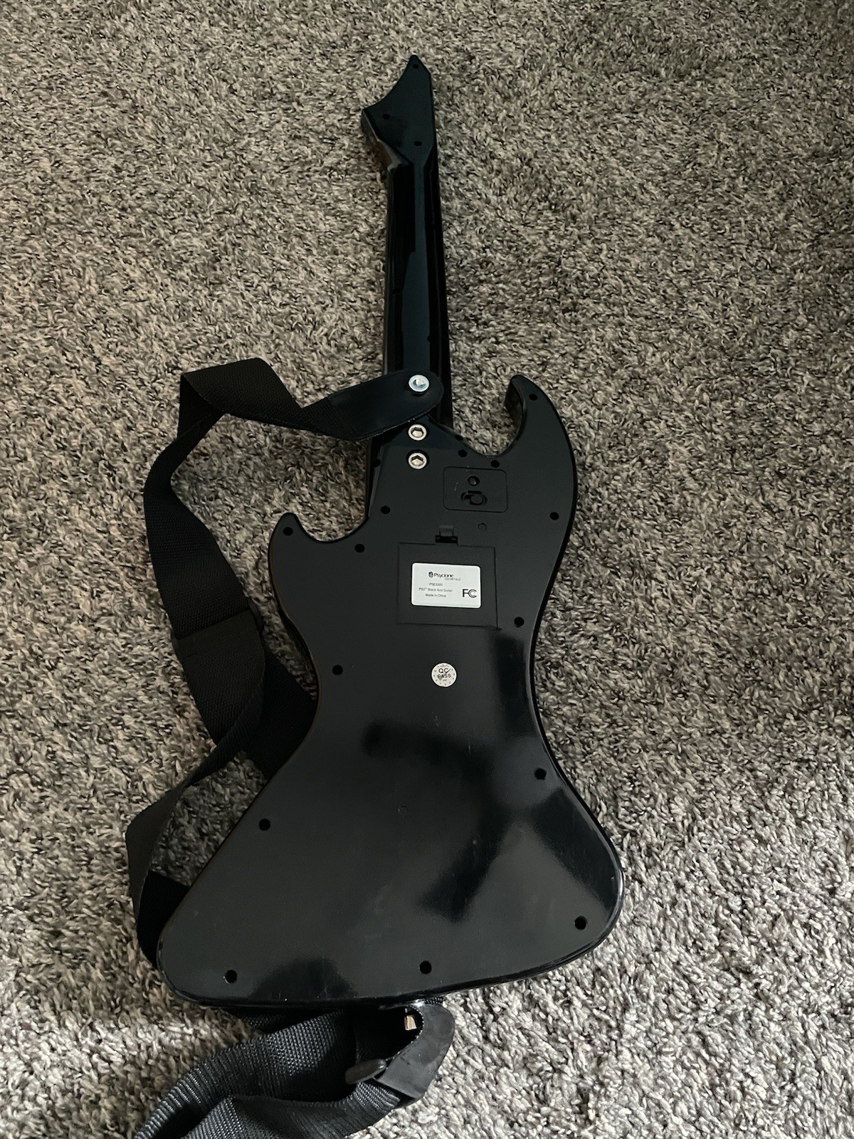 Black Axe Guitar Hero Guitar Psyclone Essentials PS3 PSE3300- No Dongle