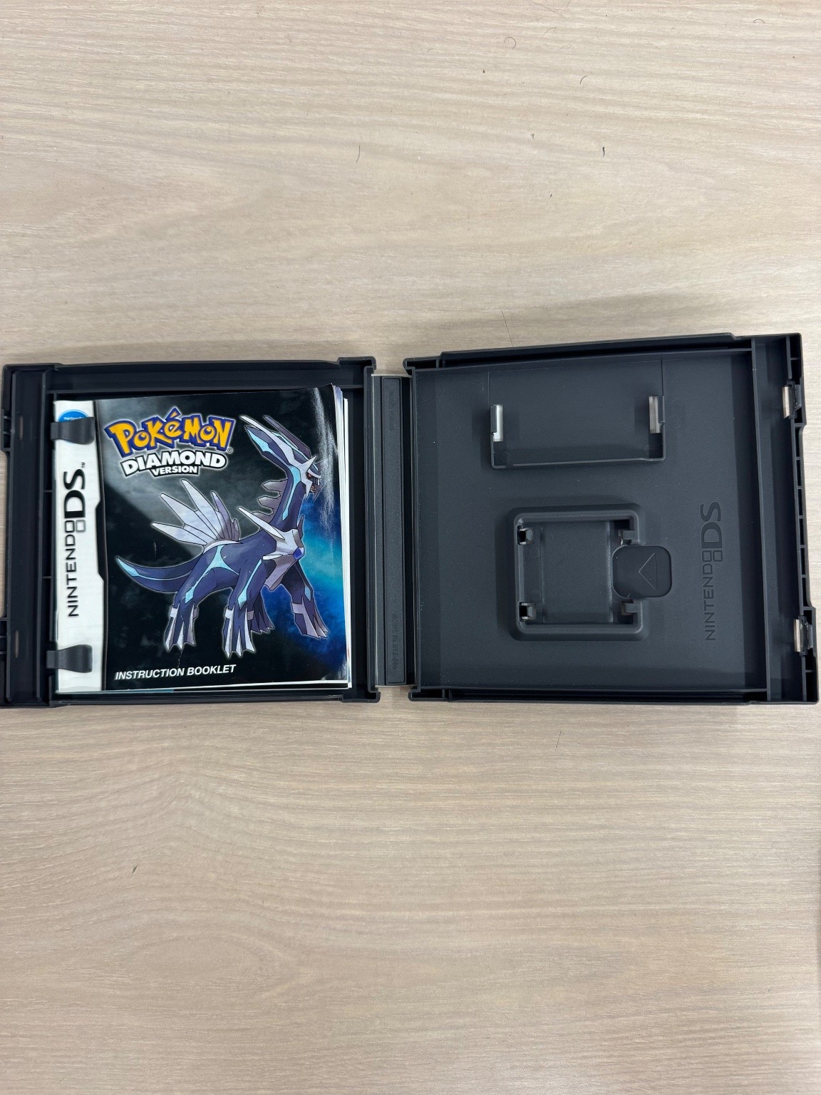 Pokémon Diamond Version Nintendo DS Video Game Wi-Fi Multiplayer RPG No Game