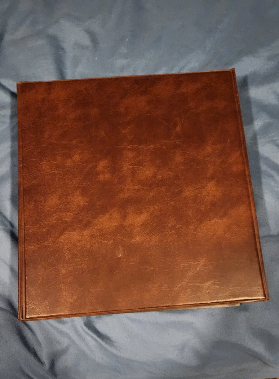 Atari 8 Game Binder Storage Case Brown Vintage 7 Games Included TESTED/WORKING
