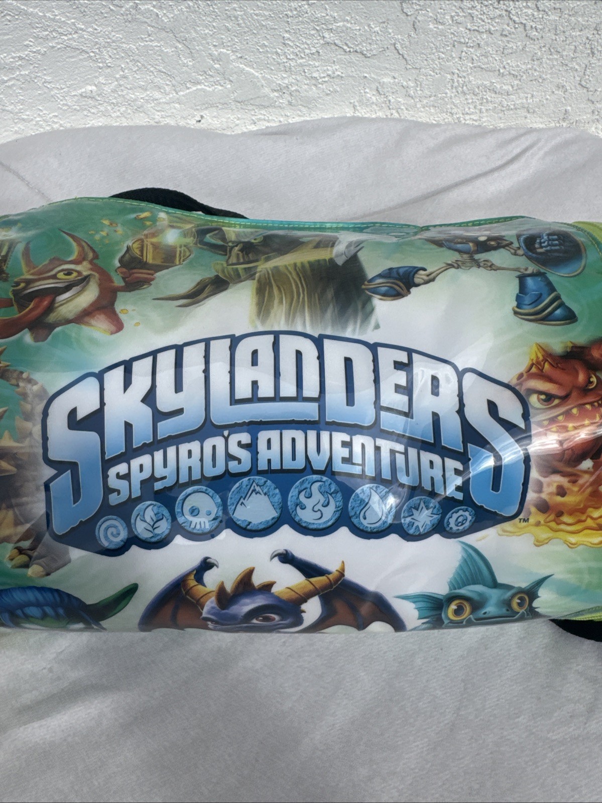Spyro’s Adventure Skylanders Bag w/ 20 Skylander Figures
