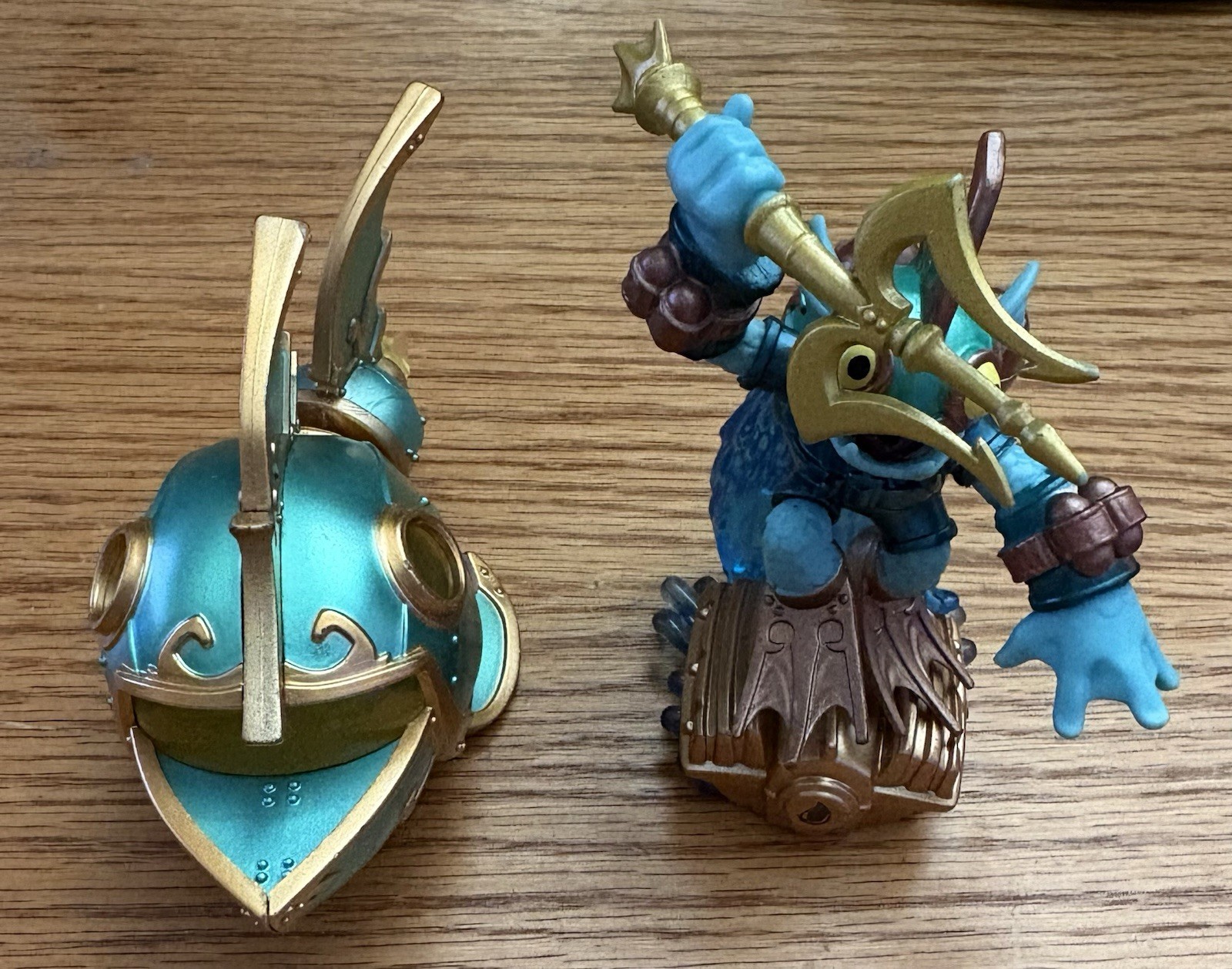 Skylanders SuperChargers Deep Dive Gill Grunt and Reef Ripper Set