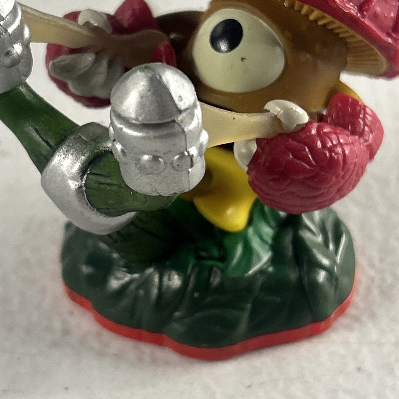 Sure Shot Shroomboom Skylanders Giants figure Activision 87102888 Red Base 2014