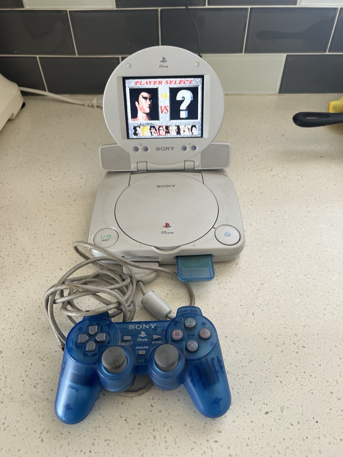 Sony PS one Console SCPH-101 w/ LCD Screen, Controller & Cables NTSC-U/C