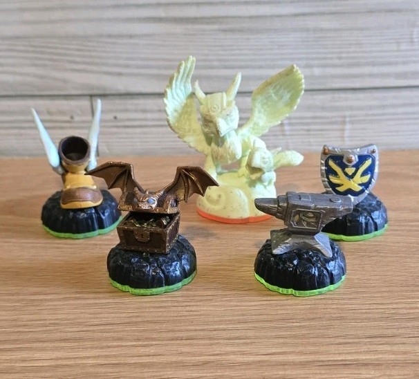 Activision Skylander Figures Lot of 6! Lava Barf Fire Kraken Scorp Flashwing M11