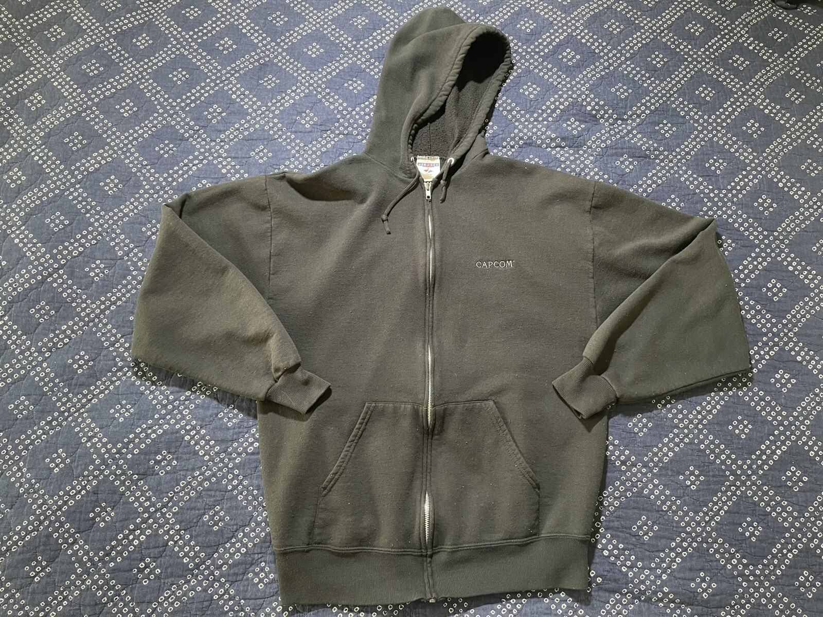 VINTAGE CAPCOM PROMO HOODIE LARGE ZIP UP BLACK w BLACK LOGO circa 1998/2000