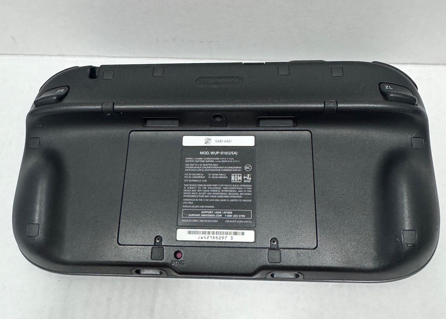 Nintendo Wii U GamePad Bundle OEM Charger Sensor Bar Controllers