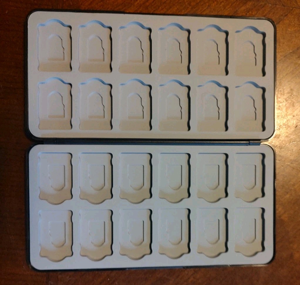 Bundle 3 Pack Of Nintendo Switch Thumb Grips & 24 Slot Switch Game Case ALL NEW