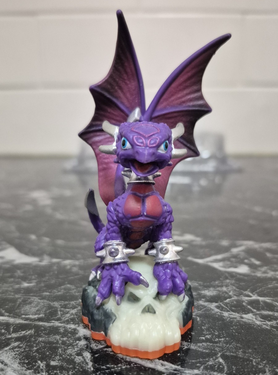 Skylanders Spyro’s Adventure Character Bundle Giant Skylanders Series 1 & 2 2012