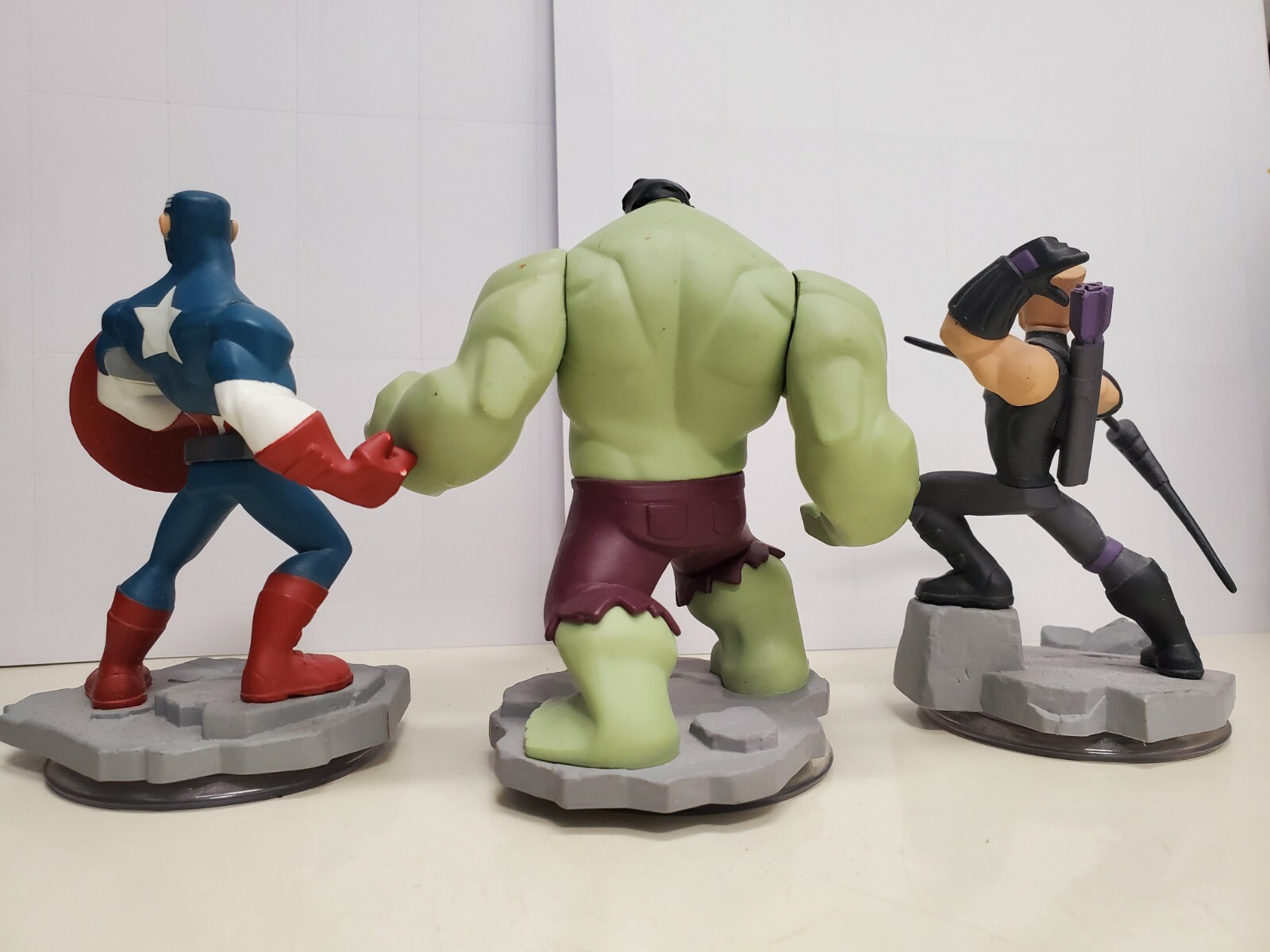 Marvel Super Heroes Disney 2.0 lot captain america,hulk & hawkeye. A