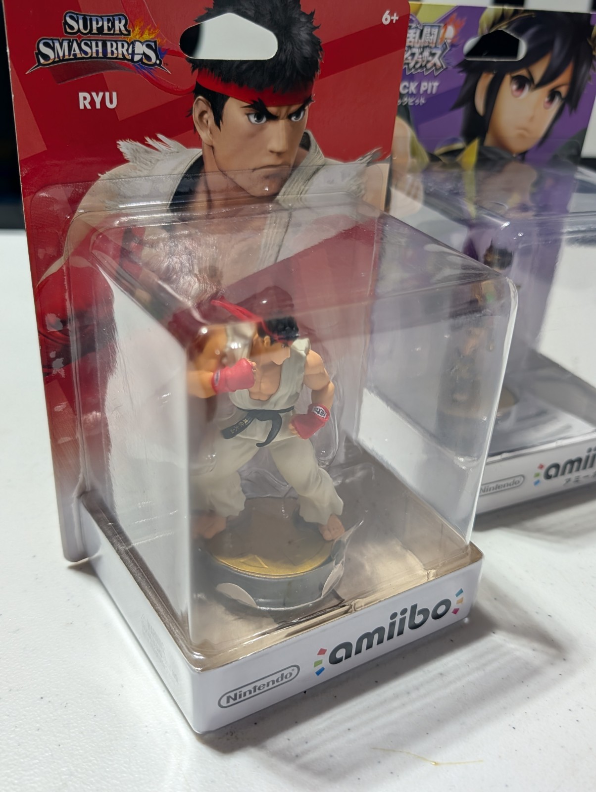 2x Nintendo Amiibo Black Pit (Dark Pit) Japan Version & U.S. Ryu Smash Bros New