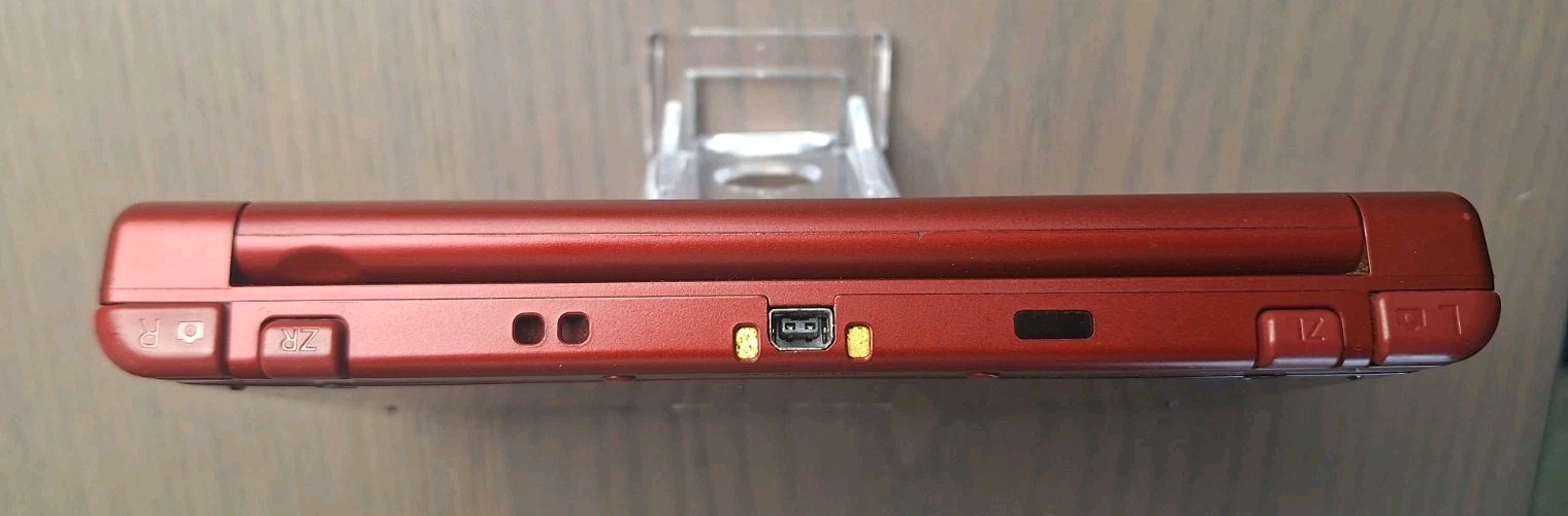 New Nintendo 3DS XL Metallic Red Charger + 32GB SD Card | Region Free