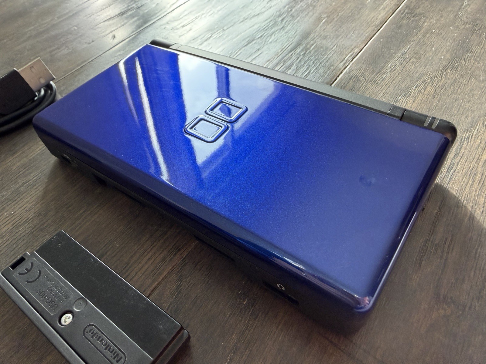 Nintendo DS Lite To Play DS And Game Boy Advance Games – Cobalt Blue