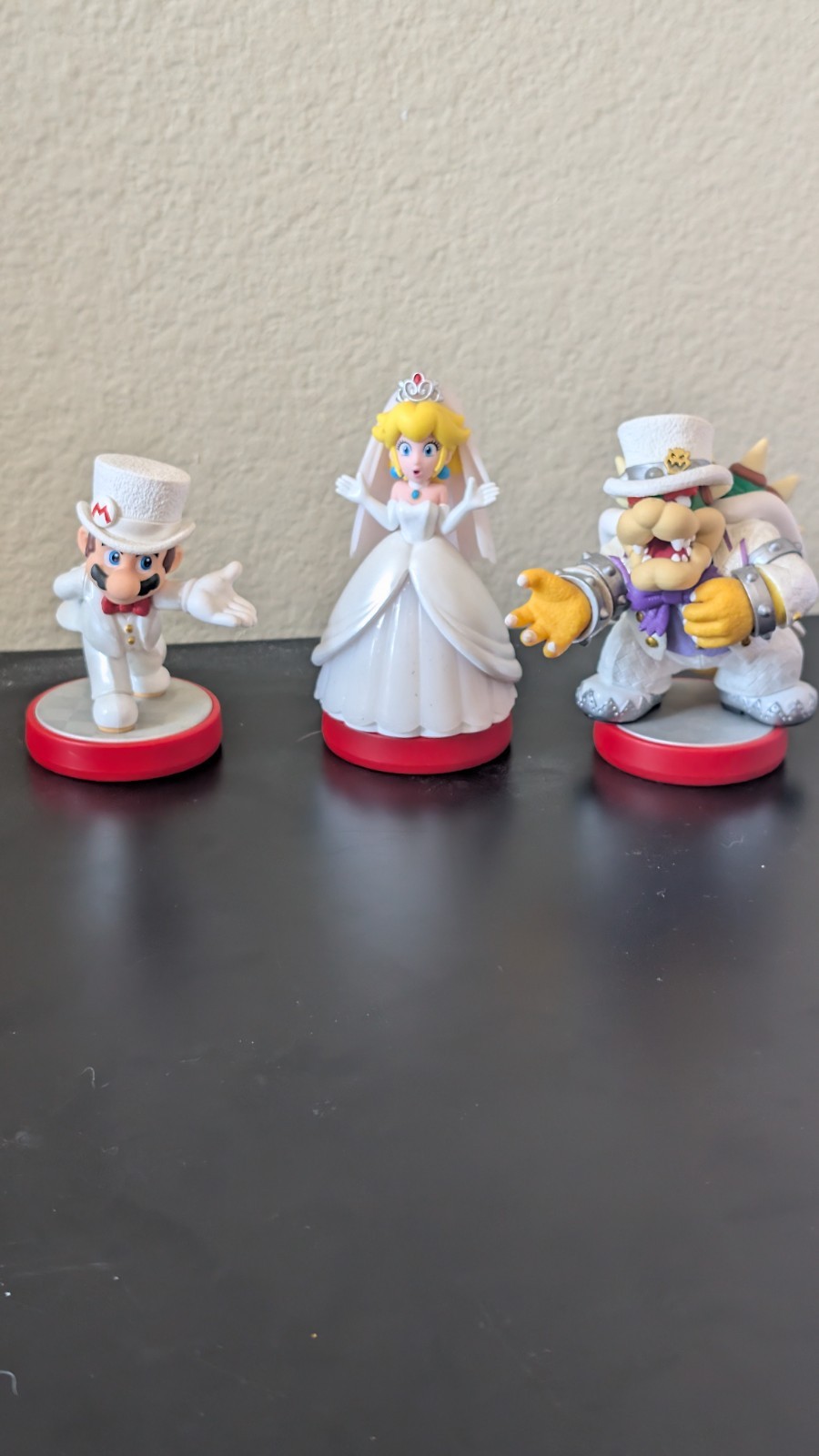 Super Mario Series amiibo (Loose) + Cat Mario and Cat Peach (boxed)