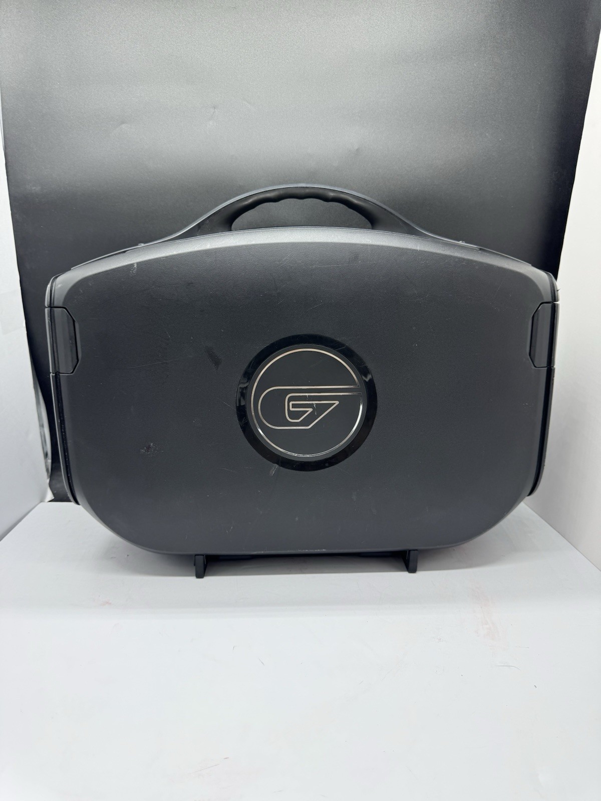 GAEMS G190 Vanguard Portable Gaming Case 19″ Monitor with Power and HDMI Cables