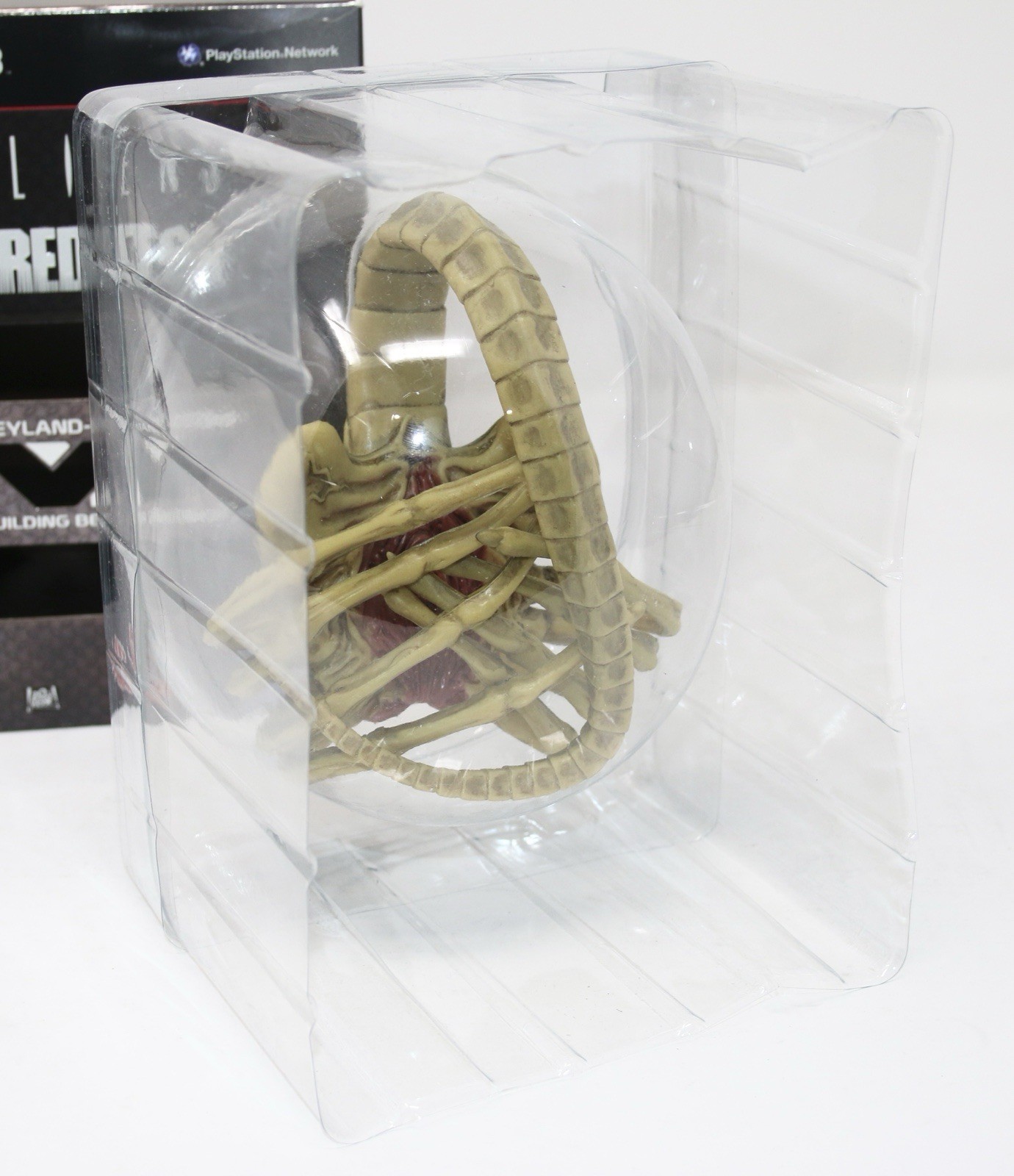 Aliens vs Predator Hunter Edition PS3 Box & Facehugger Figure ONLY Missing Game!