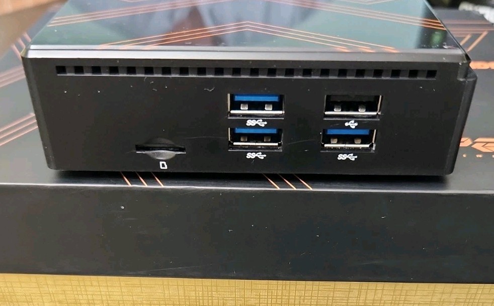 Kinhank Super Console X5 Pro 8GB RAM, 8K UHD, AI-PQ, HDR10 Console Cables Remote