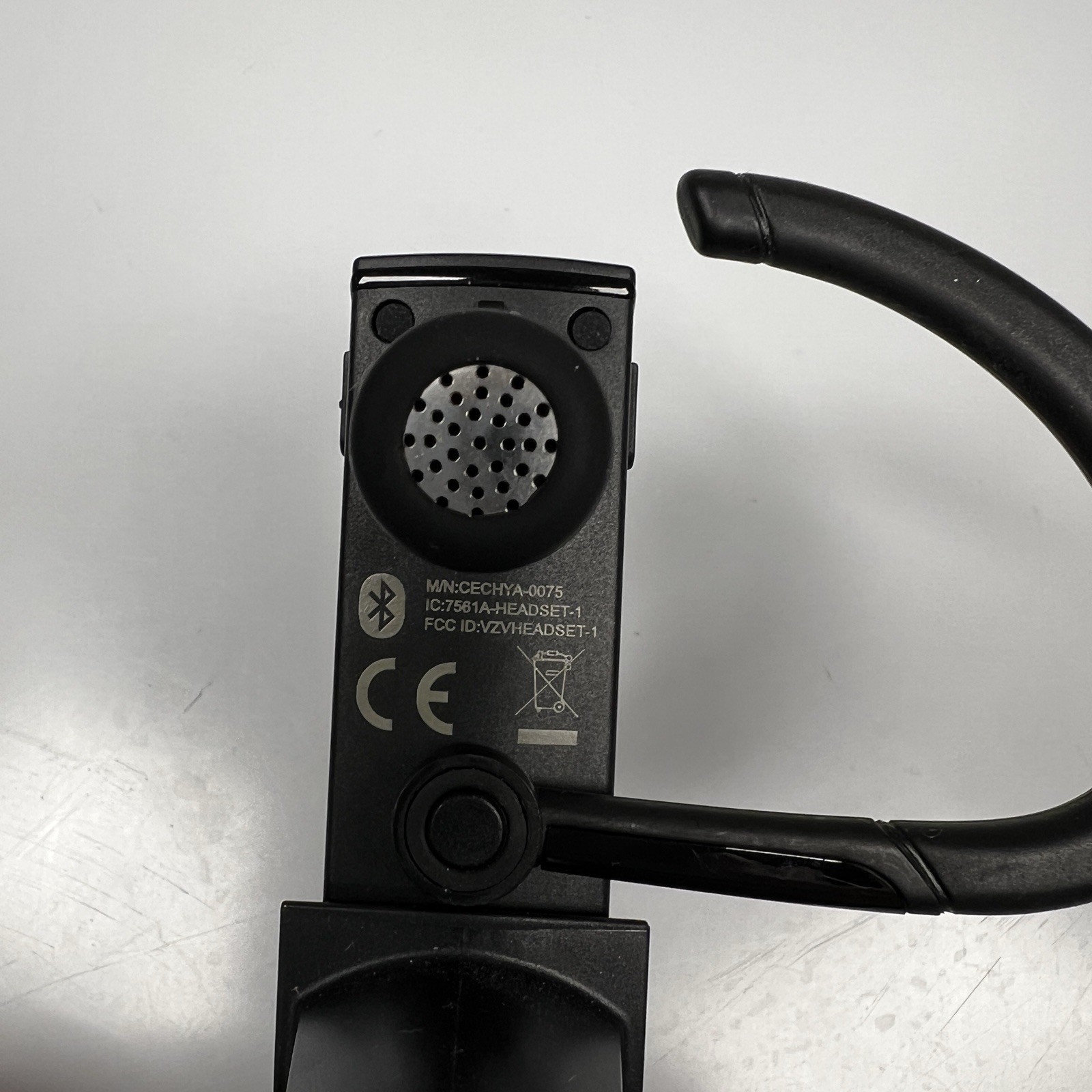Sony Playstation 3 PS3 Wireless Bluetooth Earpiece Headset With Dock CECHYA-0075
