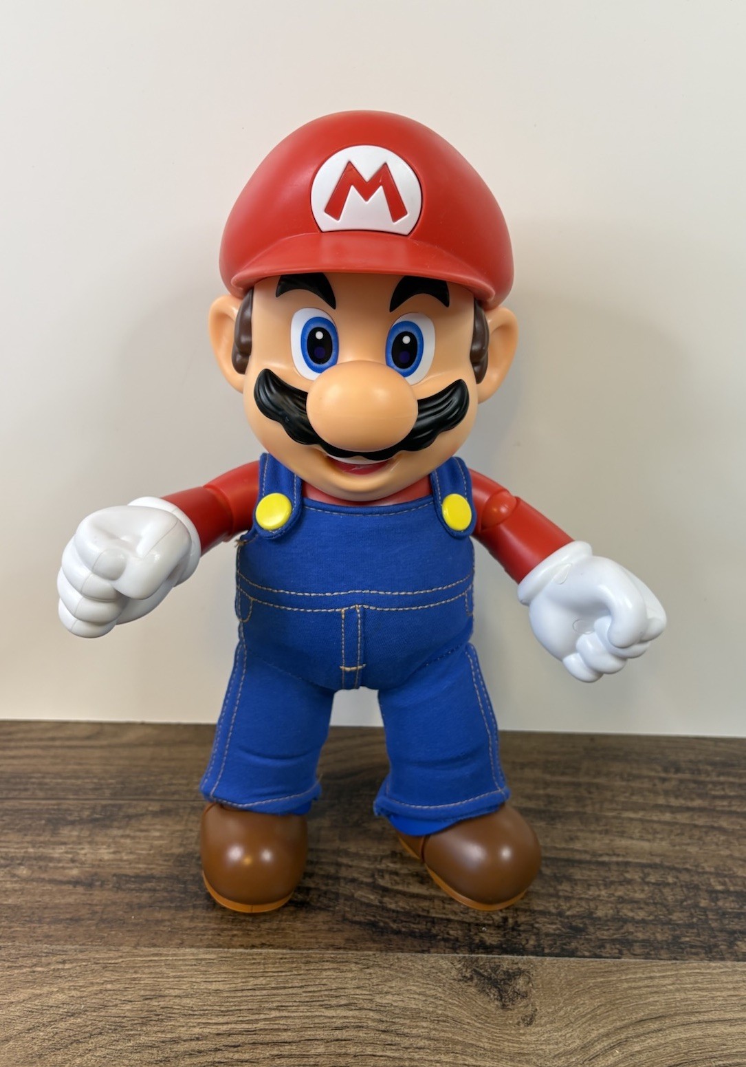 Mario Large 12” Poseable Talking Figure It’s A Me Mario Nintendo Jointed VIDEO