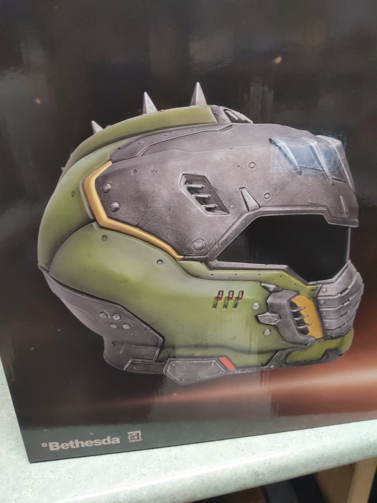 Doom The Dark Ages Doom Slayer Wearable Helmet LED Bundle + Keycard + Patches